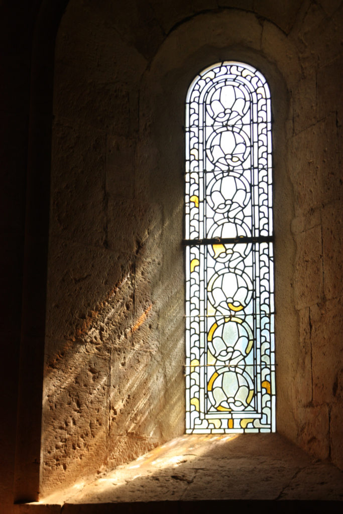 Fenêtre du coeur de l'abbaye du Thoronet