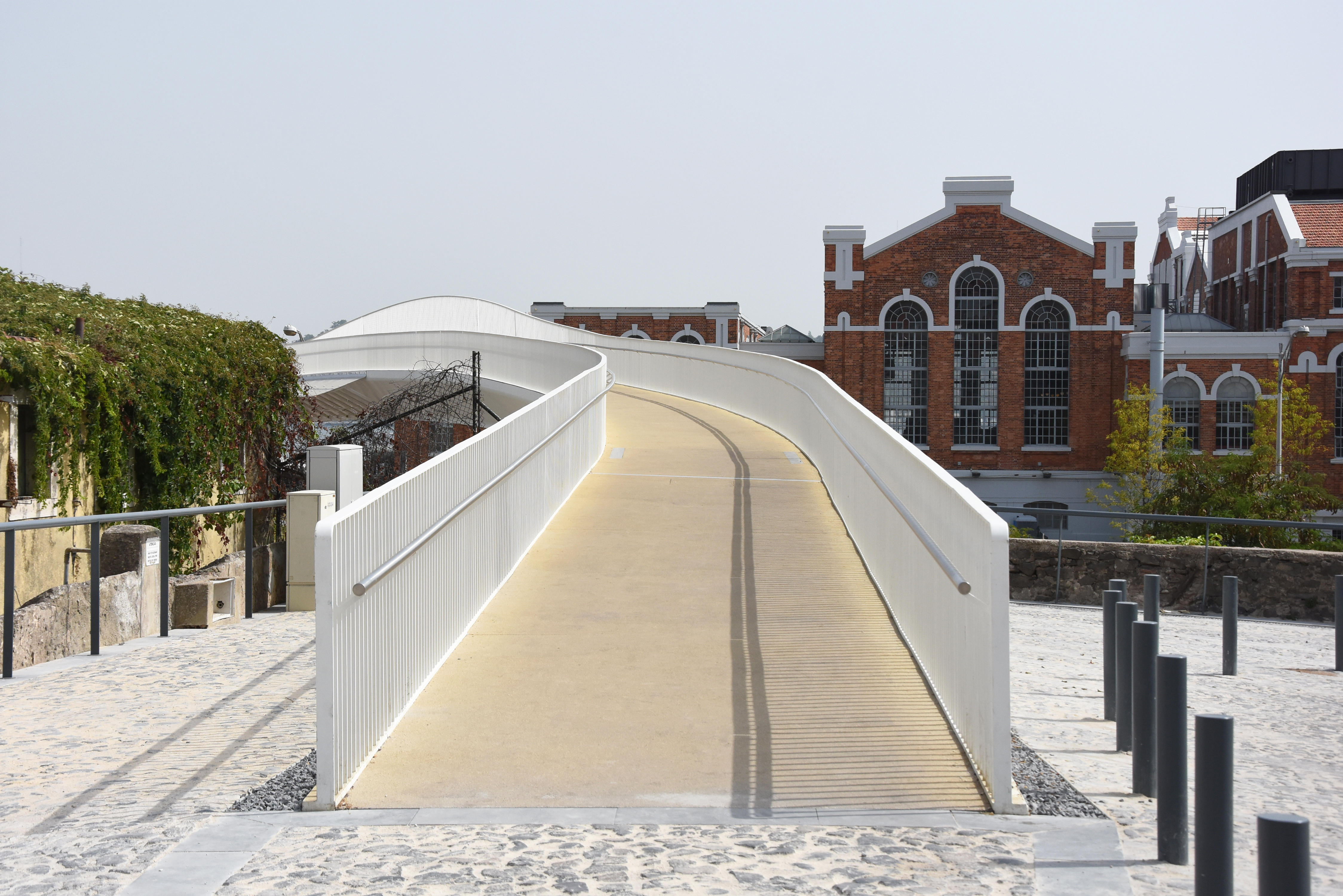 Passerelle du MAAT